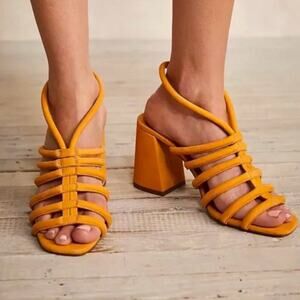 FREE PEOPLE COLETTE CINCHED WOMEN HEELS SIZE 39.5 BRAND NEW WITH STICKER TAGS